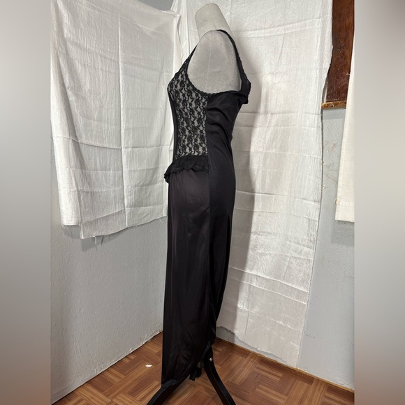 Vintage Tessie Slip Black Lace Heart Detail Size Medium - Picture 2 of 9